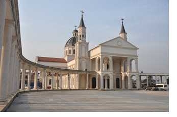 La basílica de la Inmaculada Concepción de la Virgen María en Mongomo