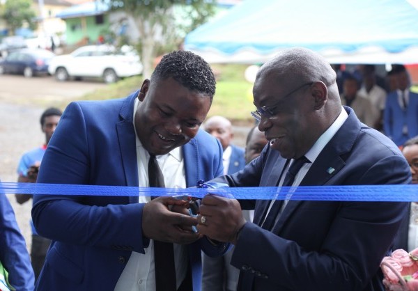 Fundación BGFIBank: La escuela pública Balthazar ETEO de la aldea de Basile BUBI en Guinea Ecuatorial