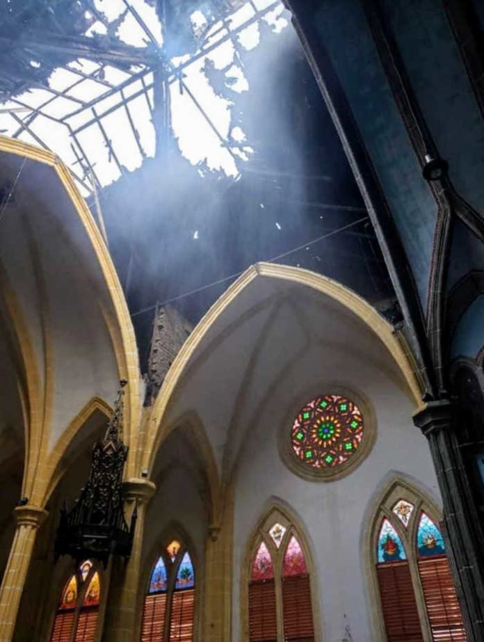 Construida en un estilo neogótico entre 1897 y 1916, la catedral es una de las principales atracciones turísticas del país