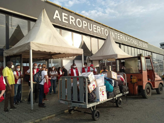 El equipo START de la AECID rumbo a España, tras haberse integrado en los hospitales de Bata Guinea Ecuatorial
